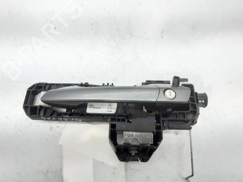 Used Front left exterior door handle MERCEDES-BENZ A-CLASS (W176) A 180 CDI (176.000) (109 hp) 10084033