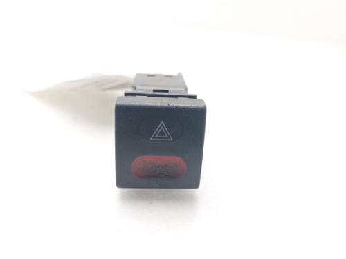 warning-switch-citroen-saxo-s0-s1-1996-1997-1998-1999-2000-2001-2002-2003-2004-39450552 main image