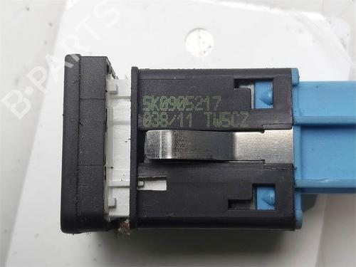 Switch VW GOLF VI (5K1) | BP38283264I30 - Image 4