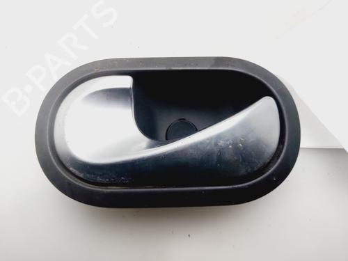 Venstre fortil invendig håndtag RENAULT MEGANE II Estate (KM0/1_) 1.5 dCi (KM1F) (86 hp) 31695759