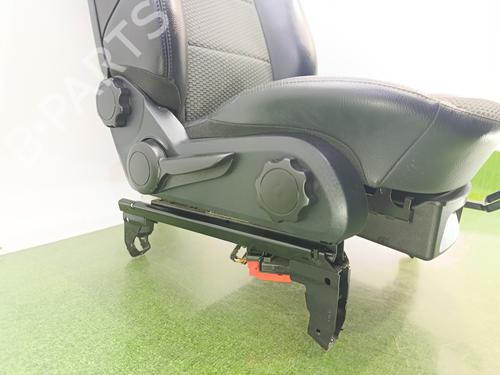 Right front seat MERCEDES-BENZ B-CLASS Sports Tourer (W245) | BP32366607C16