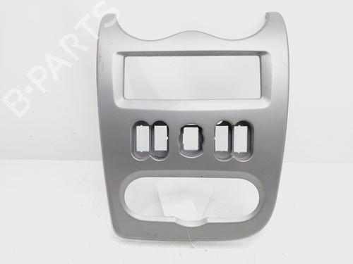 Mittelkonsole DACIA SANDERO [2008-2026]  32032332