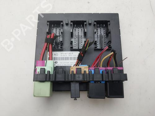Used Fuse box Fuse box 38261781 38261781