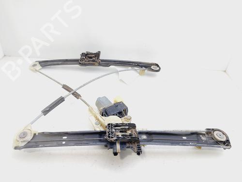 Alzavetro anteriore sinistro JAGUAR E-PACE (X540) 2.0 D150 AWD | BP31268937C22