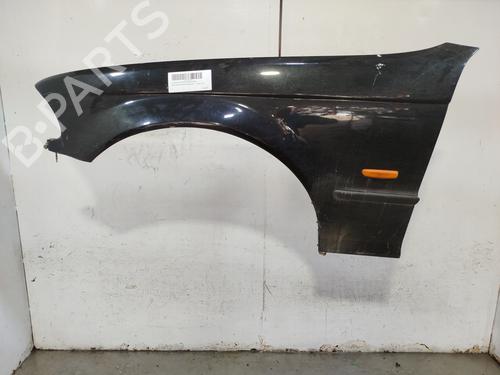 Guarda-lamas esquerdo Guarda-lamas esquerdo BMW 3 (E46) 320 d (136 hp) 36142219 36142219