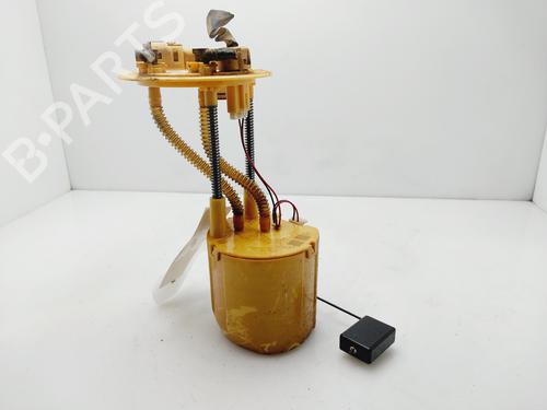 Bränslepump TOYOTA YARIS (_P9_) 1.4 D-4D (NLP90_, NLP90R) (90 hp) 30467096