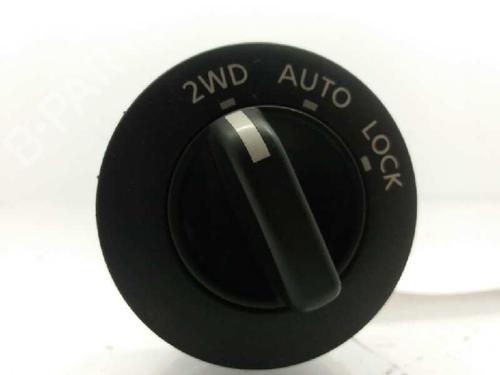 Used Switch NISSAN X-TRAIL I (T30) 2.2 dCi 4x4 (136 hp) 13990740