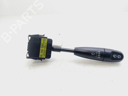 Used Steering column stalk CHEVROLET AVEO / KALOS Hatchback (T200) 1.4 16V (94 hp) 23563675