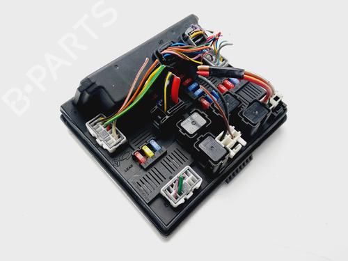 Used Fuse box RENAULT KOLEOS I (HY_) 2.0 dCi (HY0K) (150 hp) 32071678