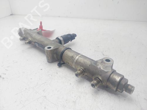 Used Injection rail CHRYSLER VOYAGER IV (RG, RS) 2.5 CRD (141 hp) 29903556