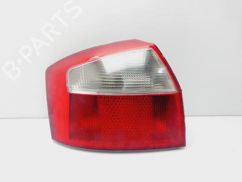 Farolim esquerdo AUDI A4 B6 (8E2) 1.9 TDI (130 hp) 32071391