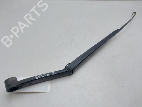 Used Front windshield wiper arm Front windshield wiper arm 37094260 37094260