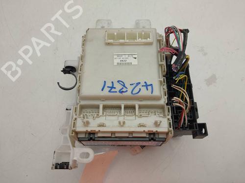 Used Fuse box Fuse box 38983183 38983183