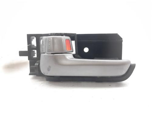 Front left interior door handle SUZUKI SWIFT IV (FZ, NZ) 1.3 DDiS (AZG 413D, ZC02S, ZC92S) (75 hp) 12401047