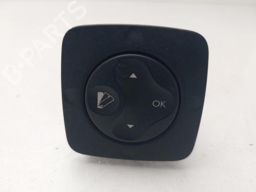 switch-renault-grand-scenic-iii-jz01_-2009-2010-2011-2012-2013-2014-2015-2016-36297828 main image