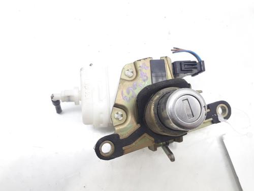 Trunk håndtak AUDI A4 B5 (8D2) 1.8 (125 hp) 10485360