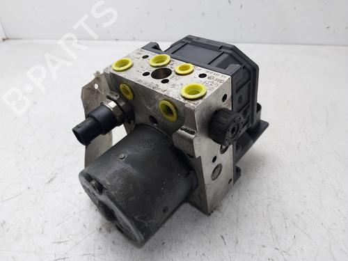 Used ABS pump AUDI A4 B6 (8E2) 2.0 FSI (150 hp) 31638352