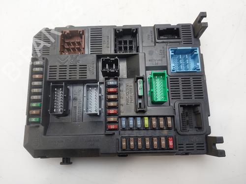 andre-citroen-c4-cactus-2014-33931858 main image