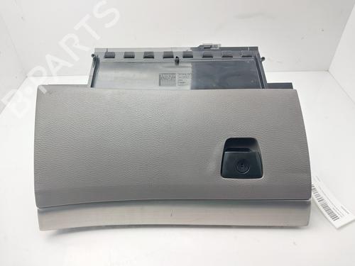 Used Glove box VOLVO XC90 I (275) D5 AWD (185 hp) 32123727