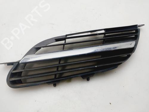 Used Grille NISSAN ALMERA TINO (V10) [1998-2006]  31885094