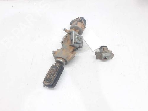 Used Ignition barrel LAND ROVER DISCOVERY III (L319) 2.7 TD 4x4 (190 hp) 5850680