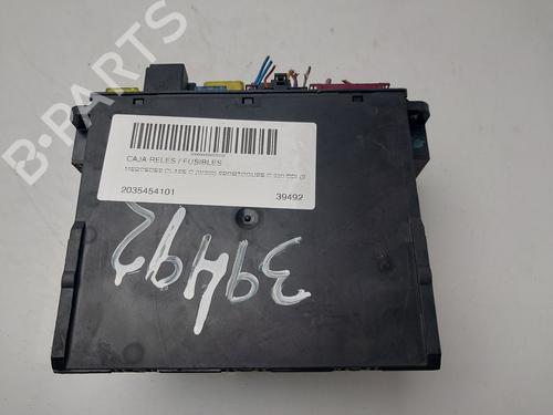 Used Fuse box MERCEDES-BENZ C-CLASS Coupe (CL203) C 220 CDI (203.706) (143 hp) 31877267