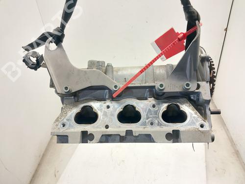 Used Cylinder head Cylinder head 38422152 38422152