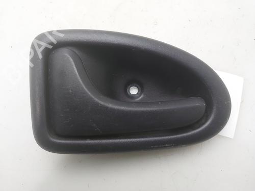 Used Front left interior door handle Front left interior door handle RENAULT CLIO II (BB_, CB_) 1.2 (BB0A, BB0F, BB10, BB1K, BB28, BB2D, BB2H, CB0A,... (58 hp) 36541846 36541846