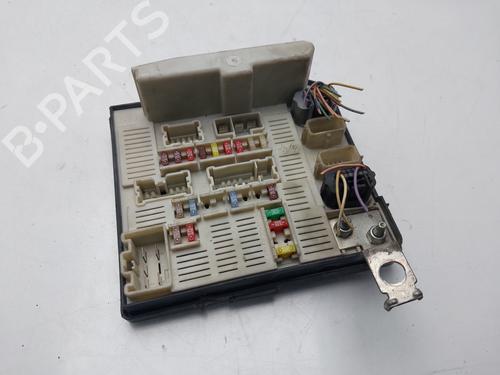 fuse-box-renault-scenic-ii-jm01_-2003-2004-2005-2006-2007-2008-2009-2010-33973755 main image