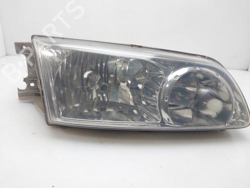 Used Right headlight HYUNDAI H-1 / STAREX Bus (A1) 2.5 TD 4WD (101 hp) 18032115