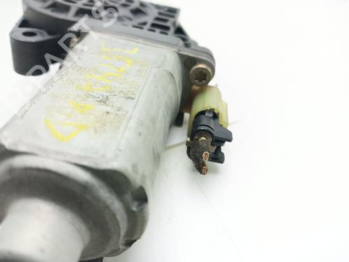 Right front window motor KIA SPORTAGE II (JE_, KM_) 2.0 CRDi 4WD | BP22240800E20 