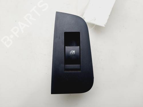 Interrupteur de vitre arrière gauche CHEVROLET EPICA (KL1_) 2.0 (144 hp) 31979037