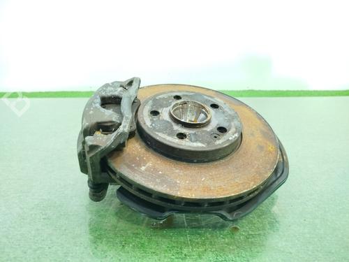 Used Right front steering knuckle MERCEDES-BENZ B-CLASS Sports Tourer (W245) [2005-2011]  31086629