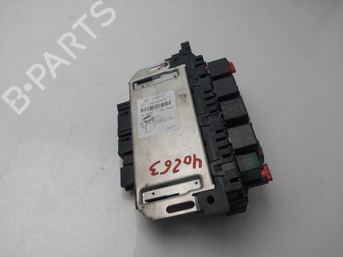 Used Fuse box MERCEDES-BENZ S-CLASS (W220, V220) S 400 CDI (220.028, 220.128) (250 hp) 31877344