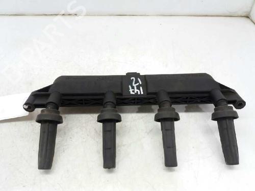 Used Ignition coil PEUGEOT 206 Hatchback (2A/C) 1.6 i (89 hp) 2882931