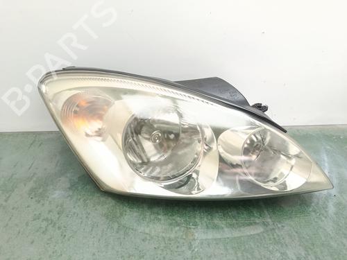 Used Right headlight KIA CEE'D SW (ED) [2007-2012]  33177048