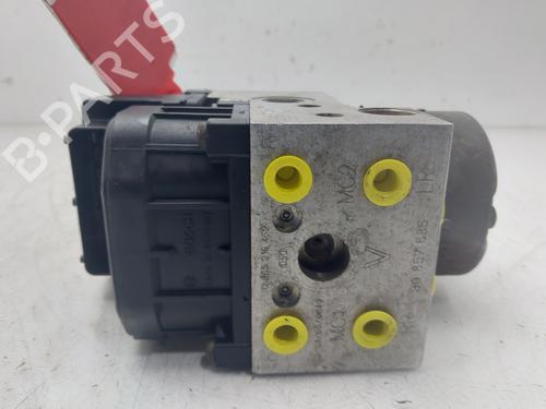 Used ABS pump ABS pump VOLVO S40 I (644) 1.9 TD (90 hp) 34098546 34098546