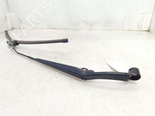 Used Front windshield wiper arm MITSUBISHI OUTLANDER II (CW_W) 2.0 DI-D (CW8W) (140 hp) 9574378