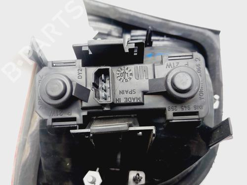 Venstre baklys, luke SEAT LEON (1M1)  | BP29334443C79 