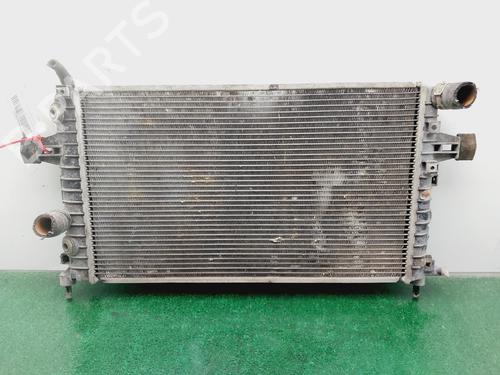 Used Water radiator OPEL ASTRA H (A04) [2004-2014]  28444697