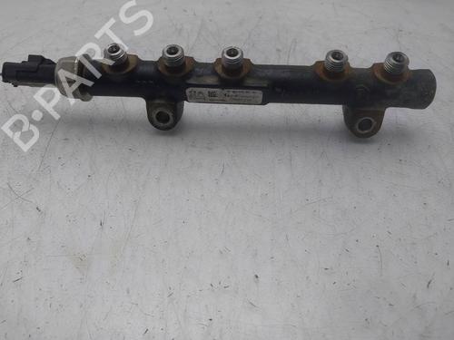 Used Injection rail Injection rail FORD C-MAX II (DXA/CB7, DXA/CEU) [2010-2019] 40451793 40451793