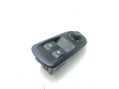 Used Left front window switch NISSAN INTERSTAR Van (X70) [2002-2025]  27334375