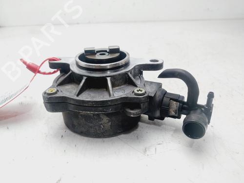 Used Vacuum pump RENAULT LAGUNA II (BG0/1_) [2001-2007]  29353742