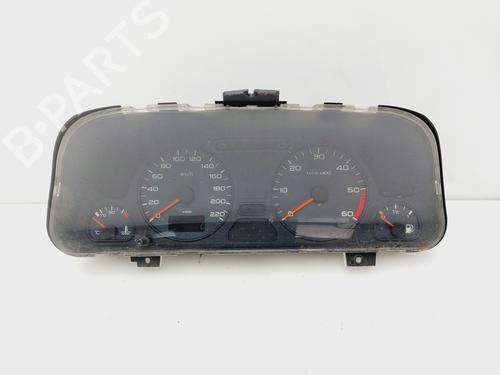 Used Instrument cluster PEUGEOT 306 Hatchback (7A, 7C, N3, N5) 1.9 D (69 hp) 28374540