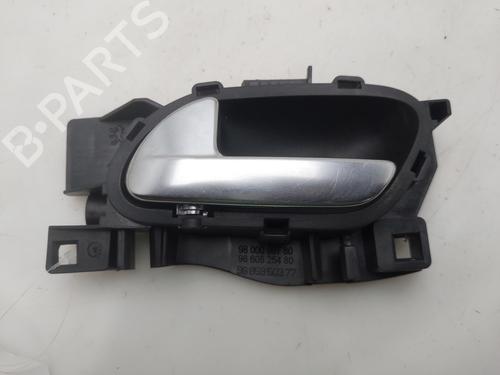 Used Front left interior door handle Front left interior door handle 37439502 37439502