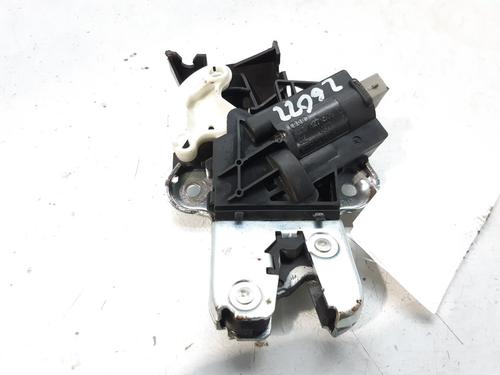 tailgate-lock-audi-a6-c6-4f2-24-4f5827505d-2004-2005-2006-2007-2008-2009-2010-2011-9054669 main image