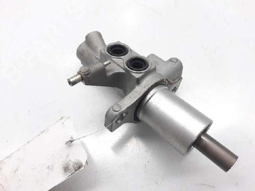 Used Brake master cylinder MERCEDES-BENZ C-CLASS (W204) C 320 CDI (204.022) (224 hp) 6896135