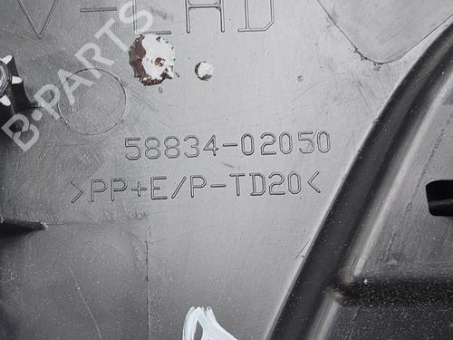 Middle console TOYOTA AURIS (_E18_) 1.8 Hybrid (ZWE186_, ZWE186R) | BP38335988I22 - Image 4
