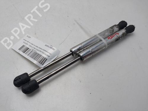 tailgate-lift-support-vw-passat-b55-3b3-2000-2001-2002-2003-2004-2005-36648741 main image