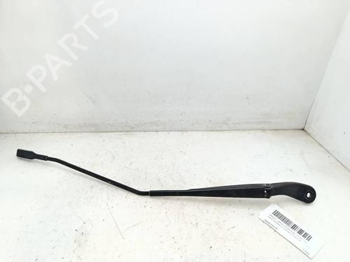 Used Front windshield wiper arm Front windshield wiper arm 39069724 39069724